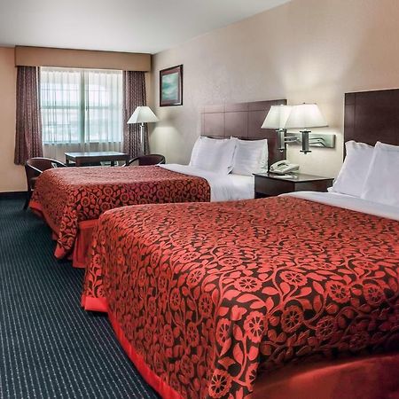Days Inn Gun Barrel City Εξωτερικό φωτογραφία