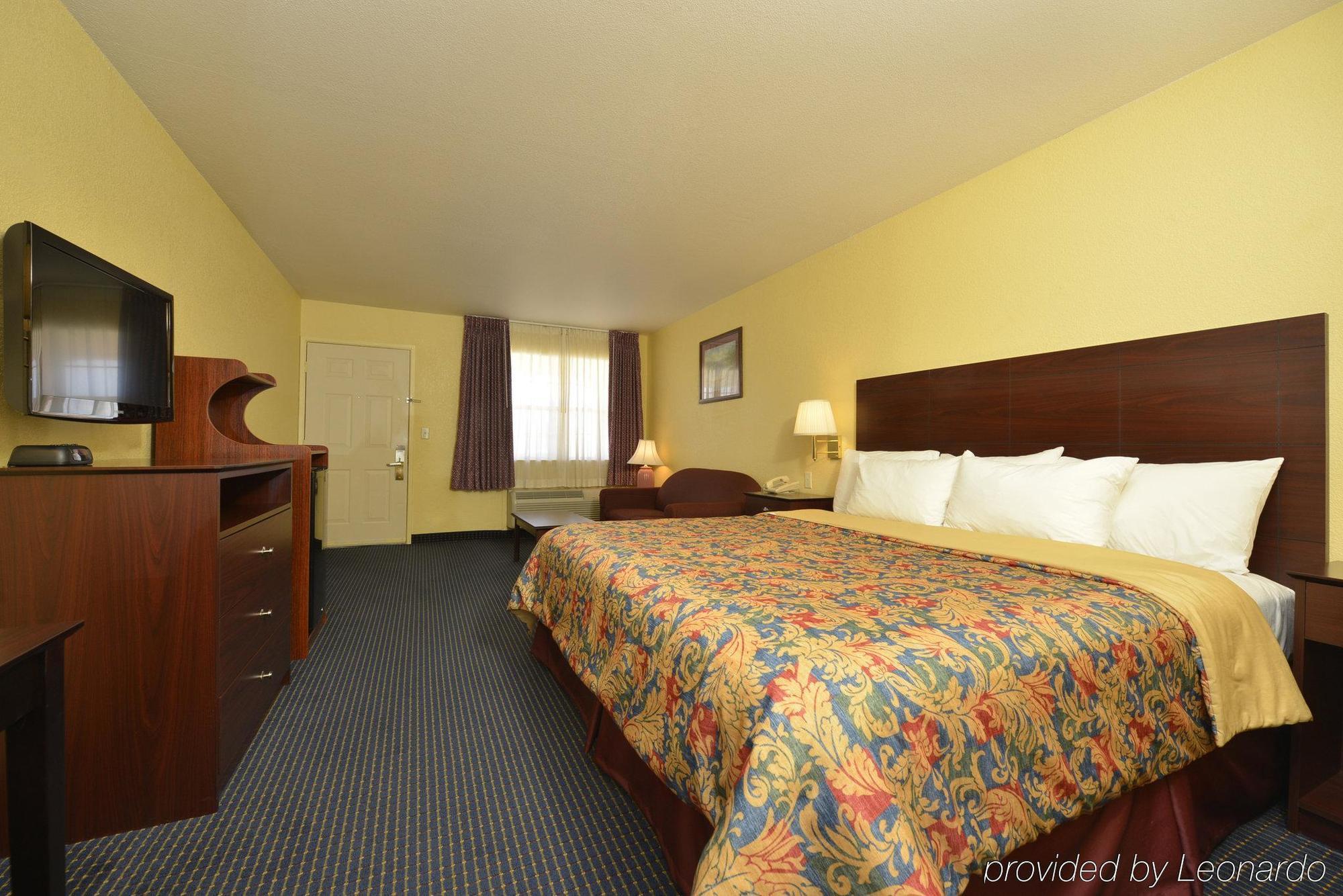 Days Inn Gun Barrel City Εξωτερικό φωτογραφία