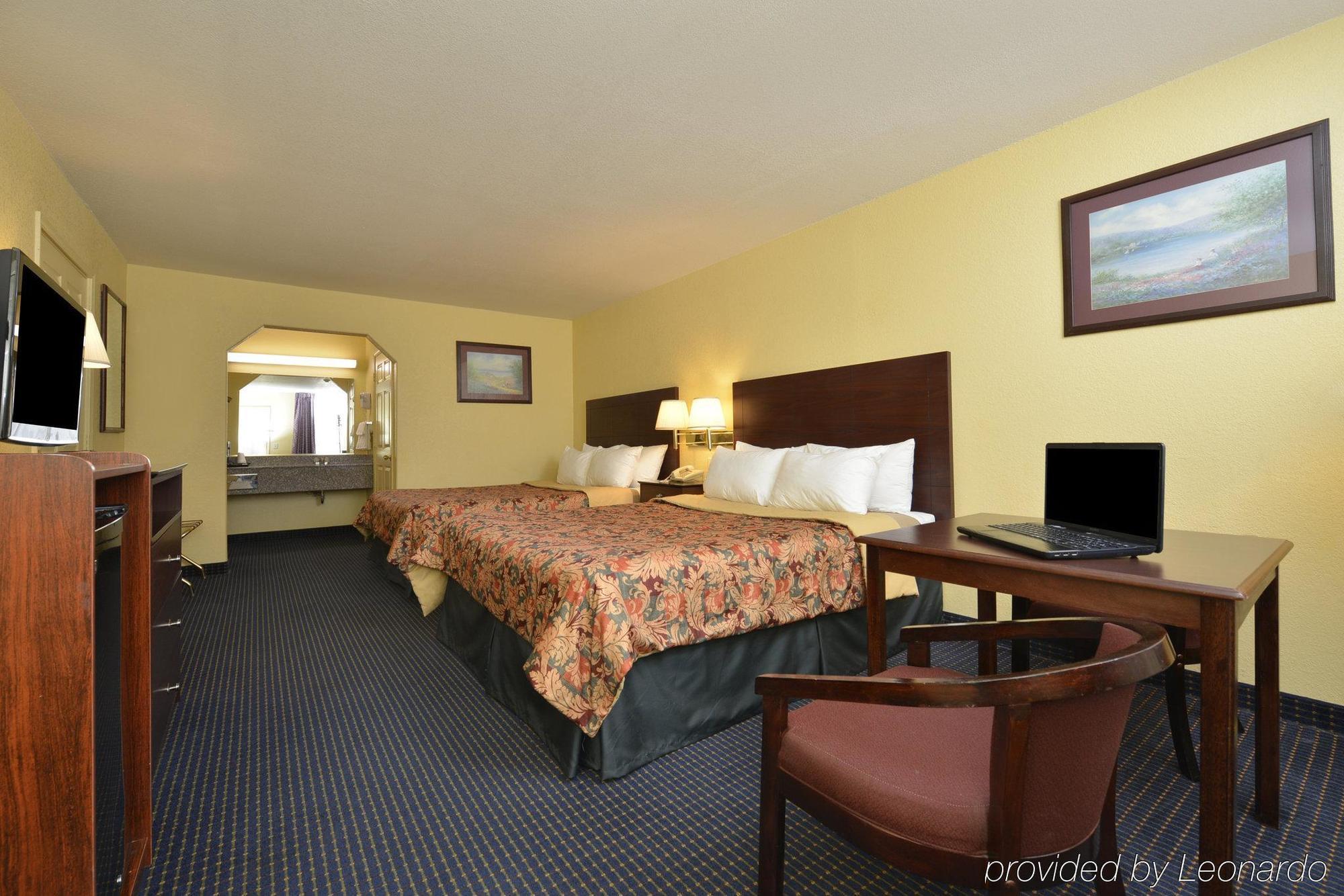 Days Inn Gun Barrel City Εξωτερικό φωτογραφία